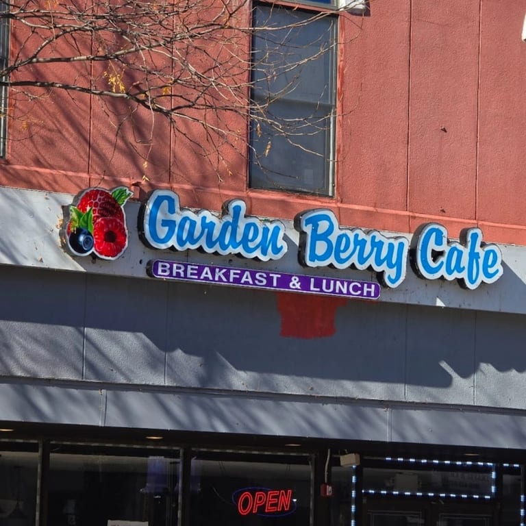 Welcome to  Garden Berry Cafe Ottawa