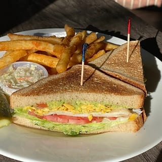 California Sandwich Deluxe